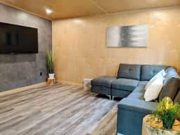 Rooftop cottage in forest spa - Image 2