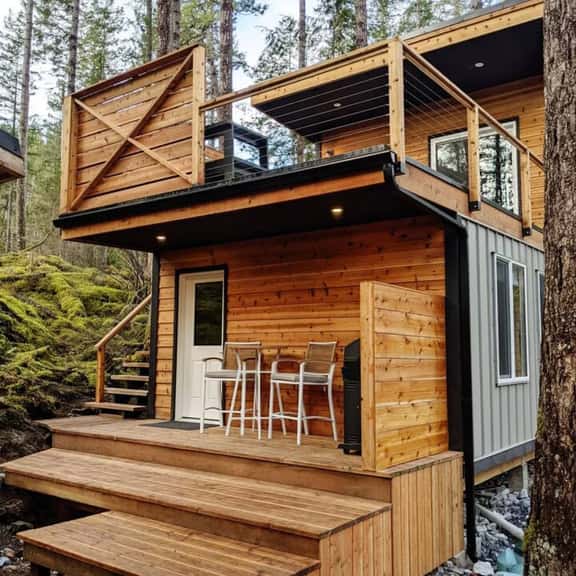 Rooftop cottage in forest spa - Image 1