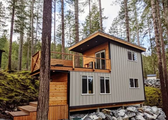 Rooftop cottage in forest spa - Image 4